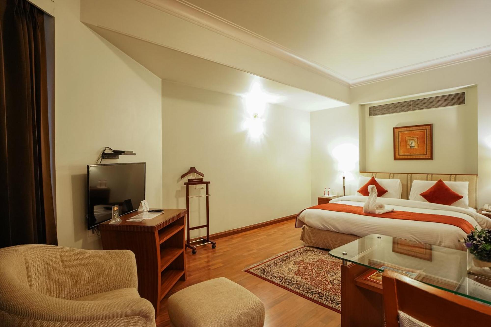 Clarion Bella Casa At Airport Hotel Dzsaipur Kültér fotó