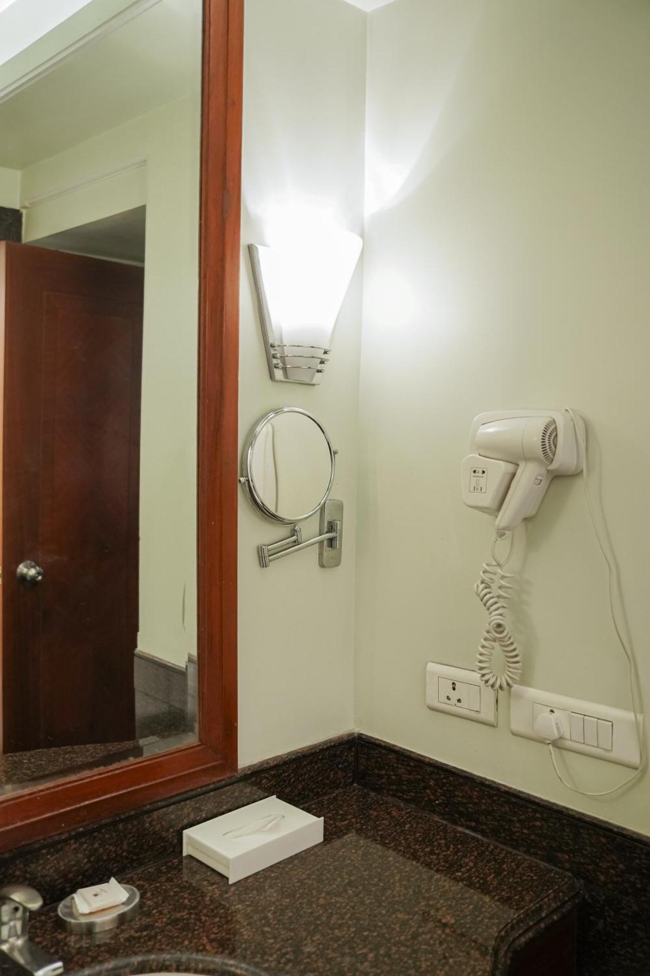 Clarion Bella Casa At Airport Hotel Dzsaipur Kültér fotó